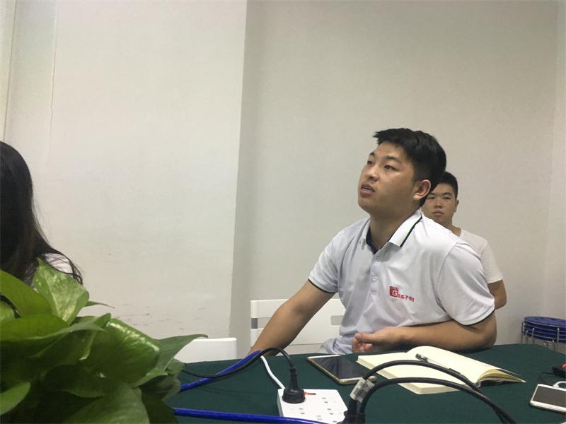  72期瓜瓜早課堂-你以為在火車上賣盒飯很簡(jiǎn)單？