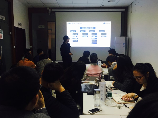 特朗普宣誓就任美國總統(tǒng)，工作已經(jīng)開始，你做企業(yè)宣傳片了嗎？