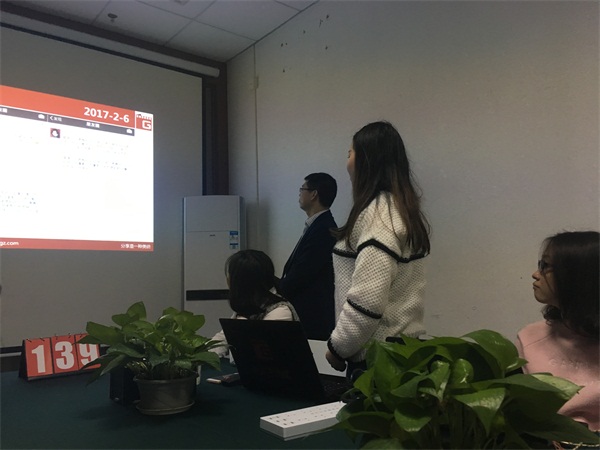 瓜瓜早課堂(139)-微笑，贊美，講故事!