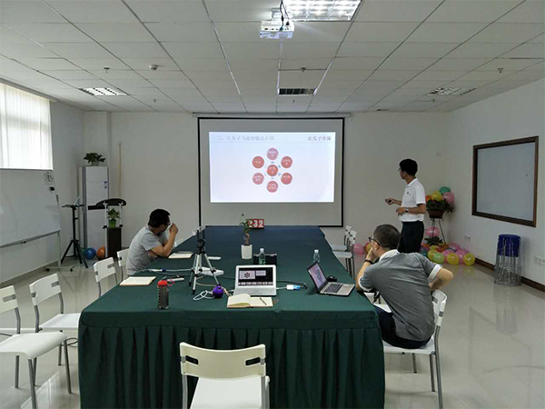 紅瓜子傳媒_企業(yè)宣傳片視頻制作_來到紅瓜子，仿佛回到了熱情奔放的青春